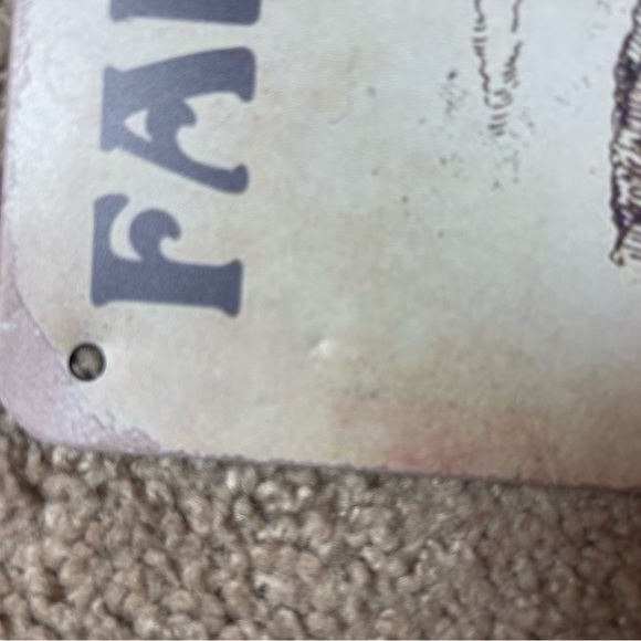 Metal sign. Farm Fresh milk served here - Picture 6 of 6